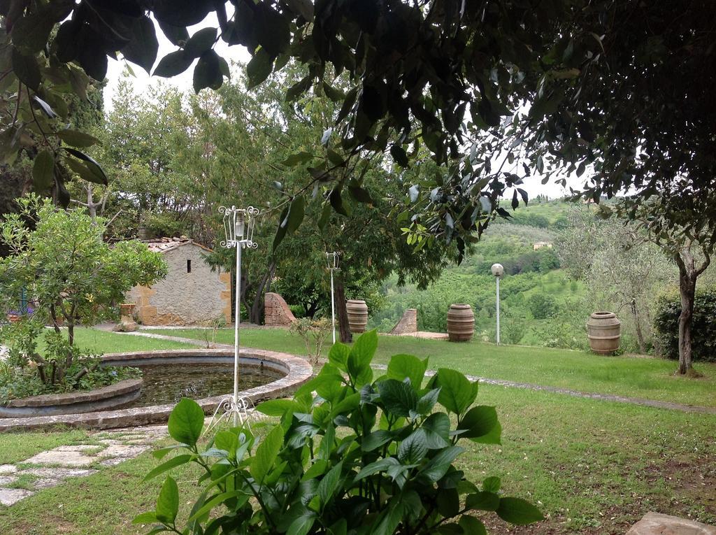 הוילה Montisi La Romita Ospitalita Rurale Familiare מראה חיצוני תמונה