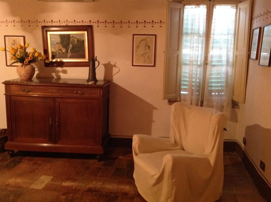 הוילה Montisi La Romita Ospitalita Rurale Familiare חדר תמונה