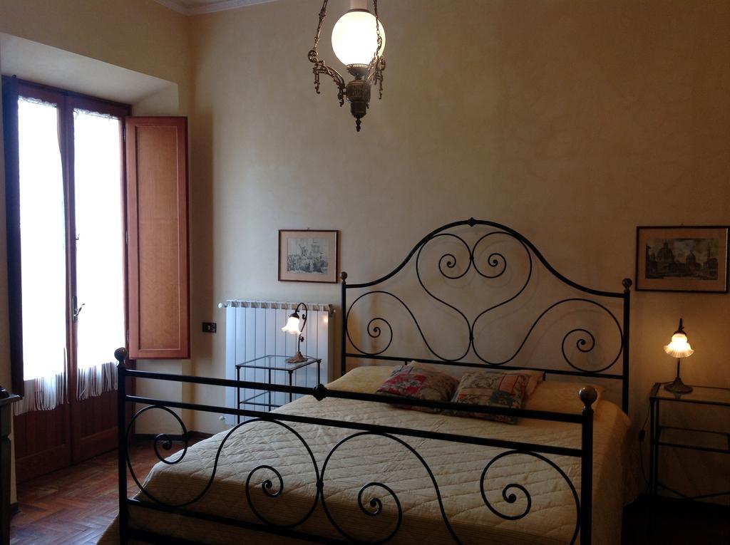 הוילה Montisi La Romita Ospitalita Rurale Familiare חדר תמונה