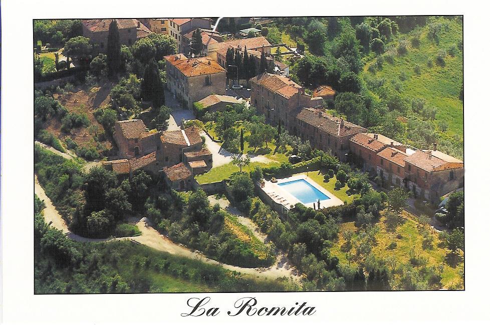 הוילה Montisi La Romita Ospitalita Rurale Familiare מראה חיצוני תמונה