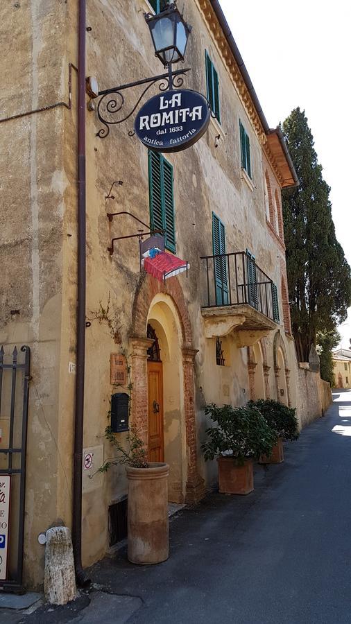 הוילה Montisi La Romita Ospitalita Rurale Familiare מראה חיצוני תמונה